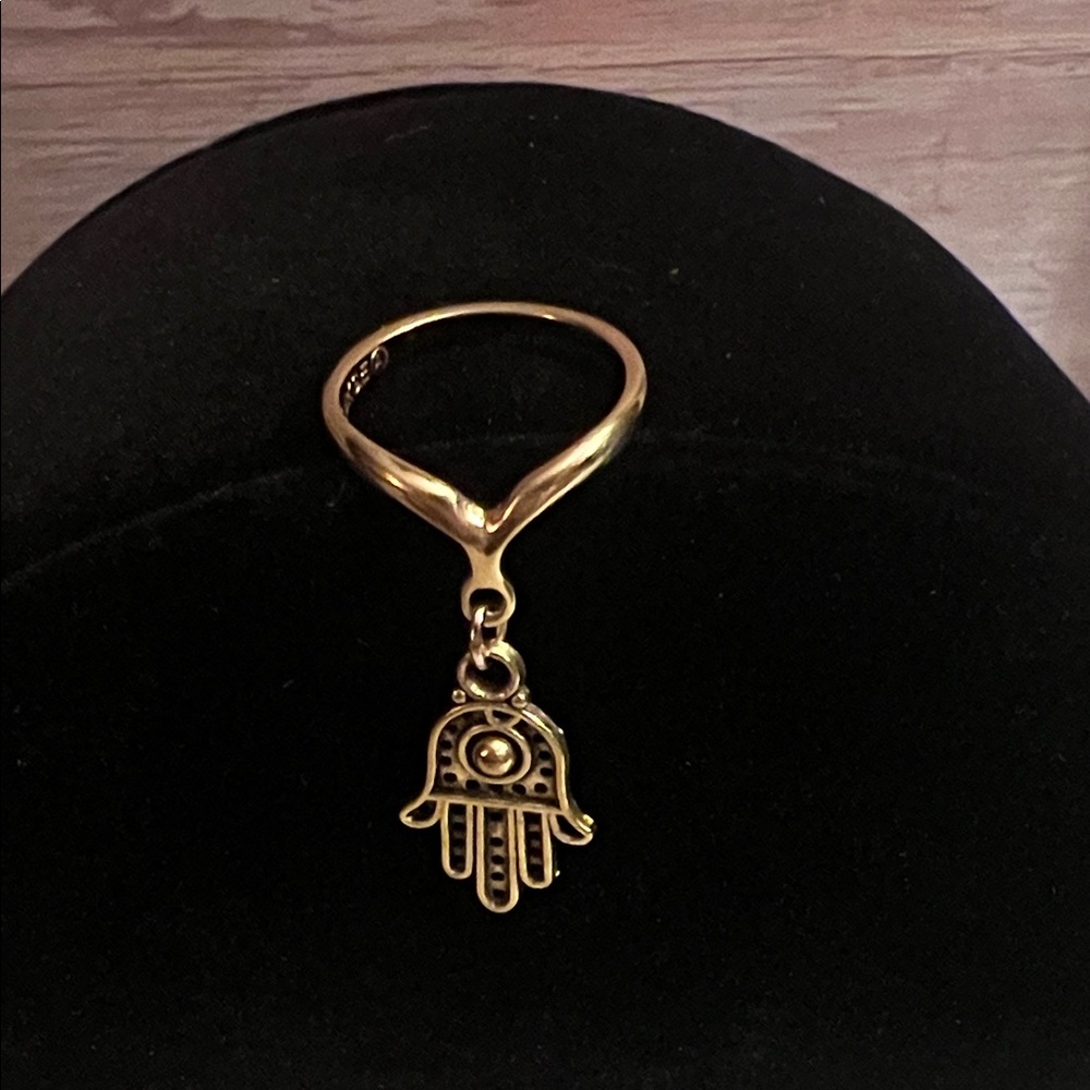 NWT Swinging Hamsa Hand Pinky Ring in Size 4.5